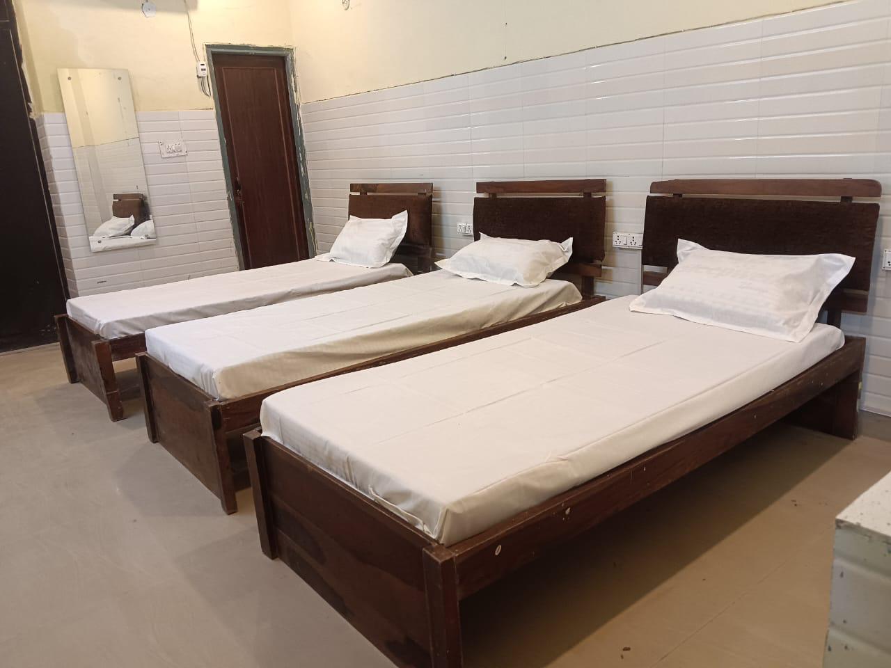 Comfortable AC room at Haveli Hostels Noida